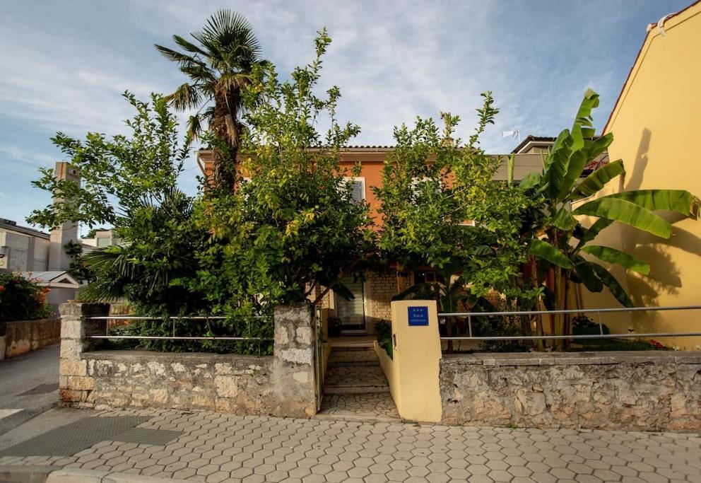 Apartma Apartman Den,rovinj Oaza U Centru Grada I Besplatnim Parkingom Rovinj