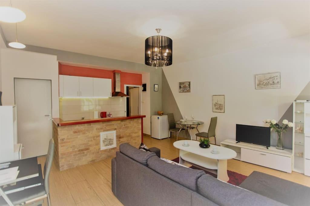 Apartman Den,rovinj Oaza U Centru Grada I Besplatnim Parkingom *